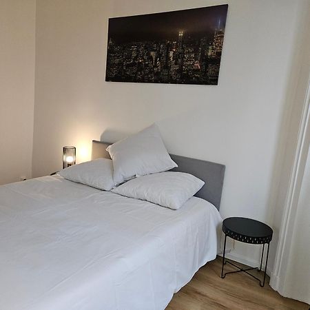 Appartement A Paris Clichy Exterior photo